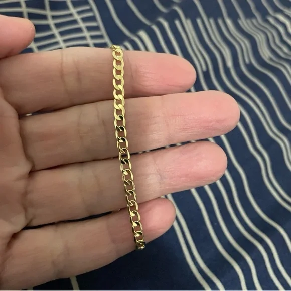 Gold Figaro Link Bracelet for Women - Picture 3 of 6